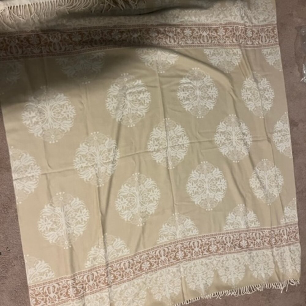 Cecchi E Cecchi wool throw blanket